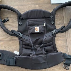Ergo Baby Adapt Cool Air Mesh Carrier